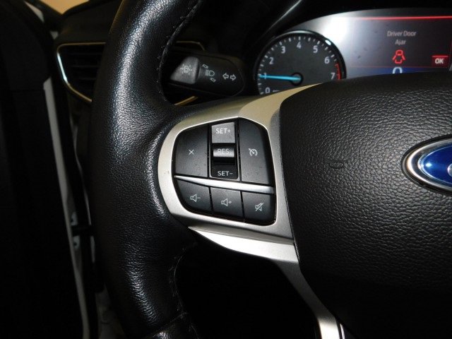 Used 2022 Ford Explorer XLT w/ Equipment Group 202A image 27