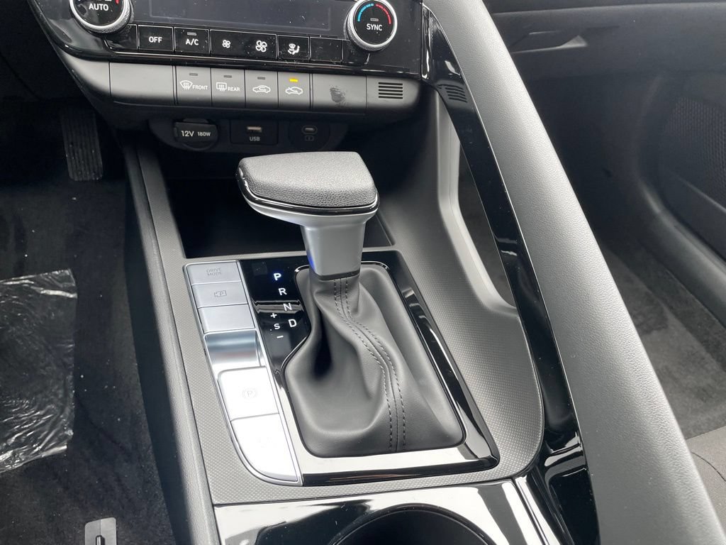 New 2026 Hyundai Elantra Hybrid FWD image 15
