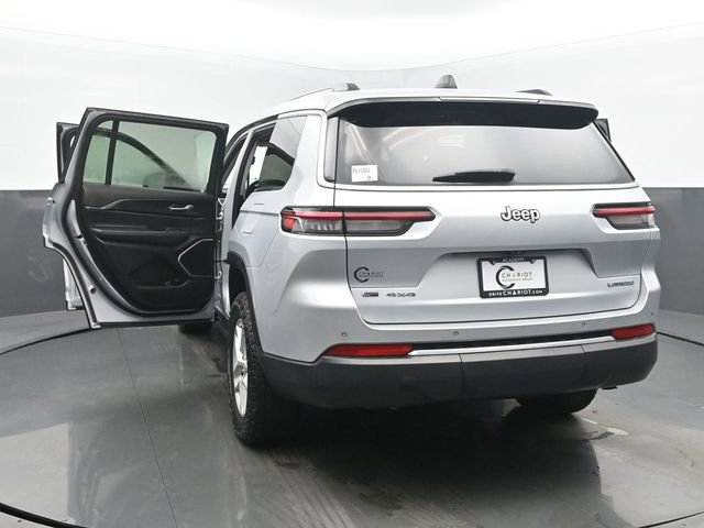 Used 2022 Jeep Grand Cherokee L Laredo w/ Luxury Tech Group I AWD/4WD image 56