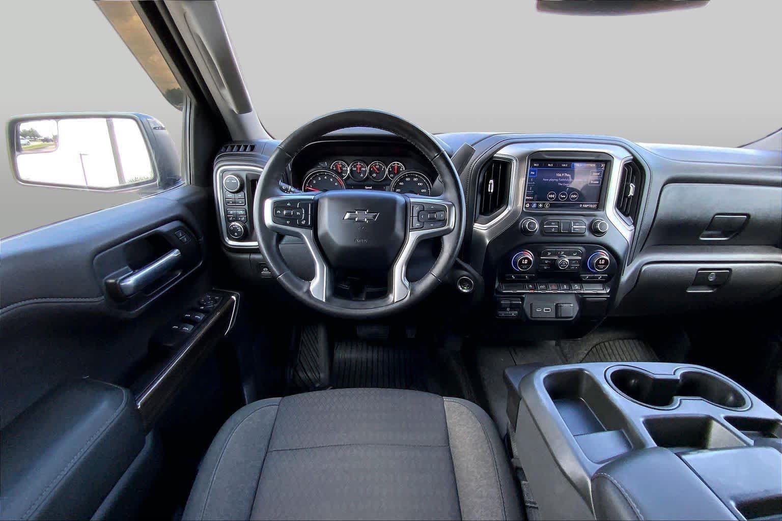 Used 2020 Chevrolet Silverado 1500 RST w/ Texas Edition AWD/4WD image 6