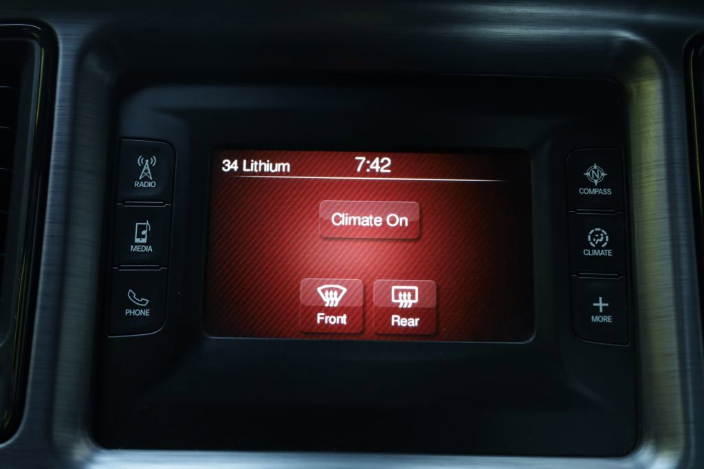 Used 2017 Dodge Challenger SXT image 35