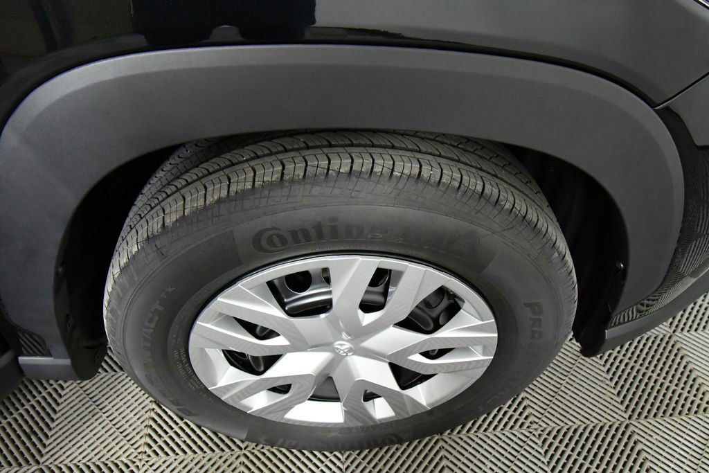 New 2026 Toyota Corolla Cross L image 17