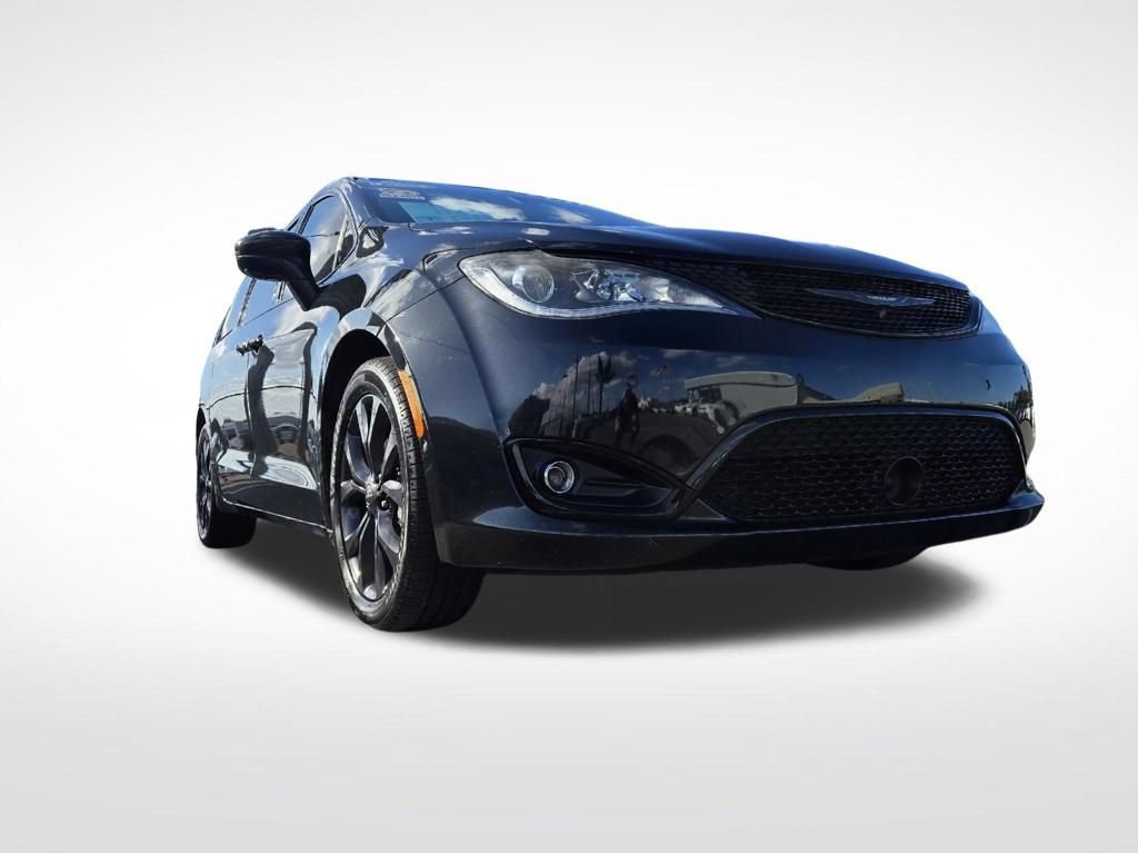 Used 2019 Chrysler Pacifica Touring-L Plus w/ Advanced Safetytec Group FWD image 58