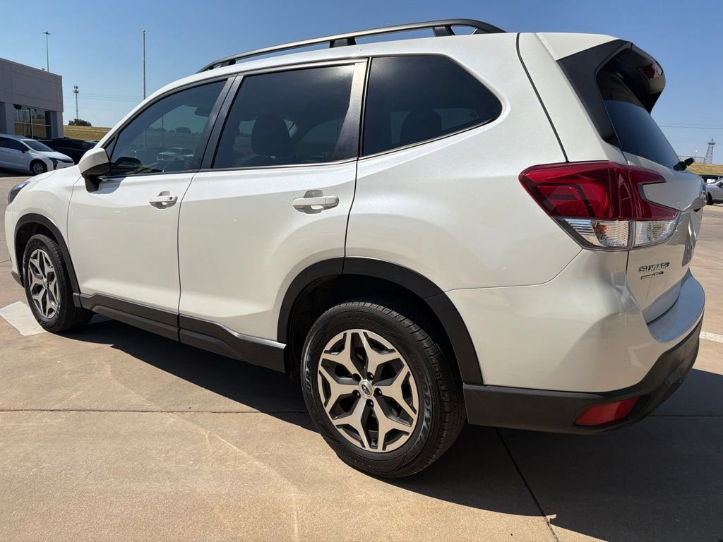 Used 2022 Subaru Forester Premium AWD/4WD image 15