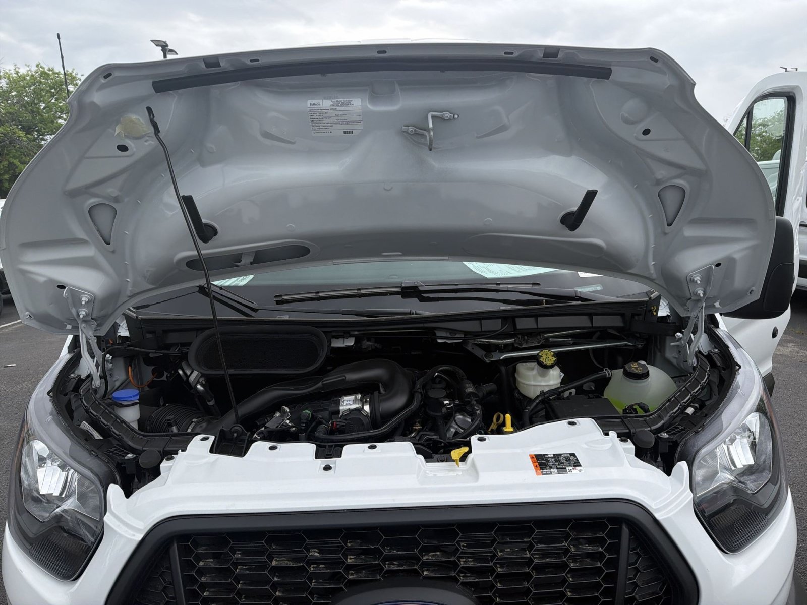 New 2026 Ford Transit 250 148 Medium Roof RWD image 38
