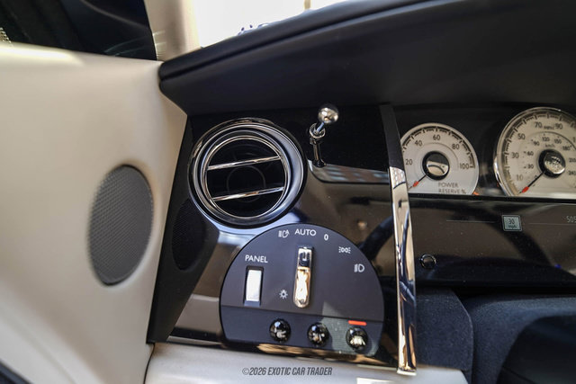 Used 2017 Rolls-Royce Wraith RWD image 24