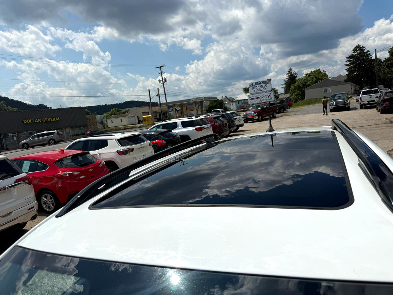 Used 2017 Jeep Cherokee High Altitude w/ Luxury Group image 19