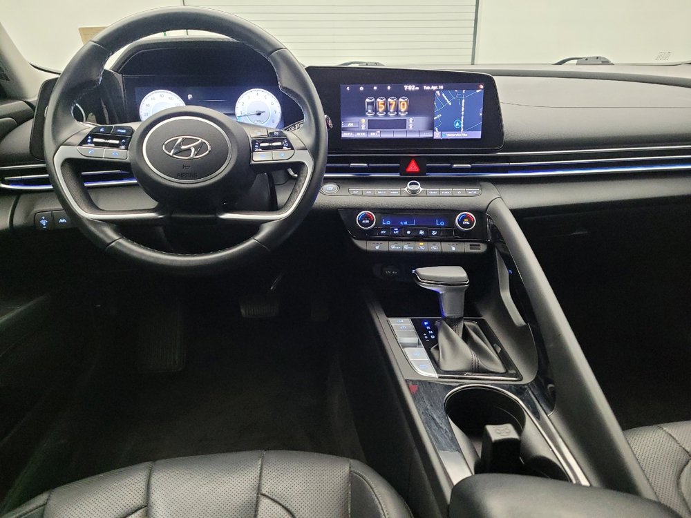 Used 2021 Hyundai Elantra Limited FWD image 22