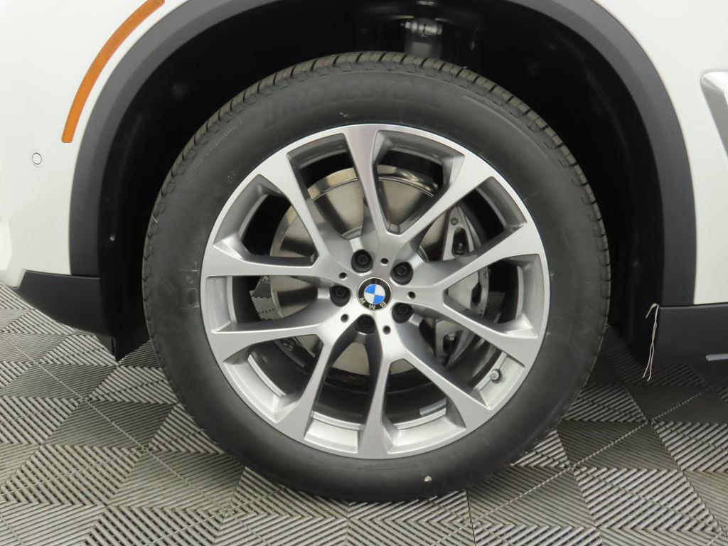 Certified 2026 BMW X5 sDrive40i w/ Premium Package RWD image 32