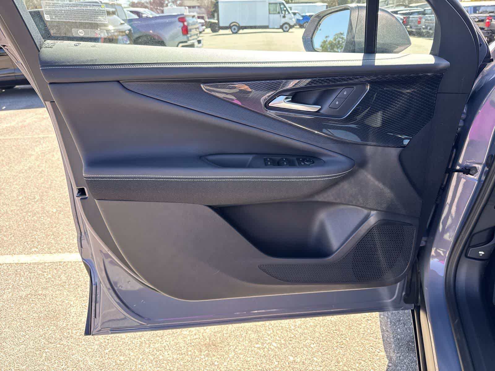 New 2025 Chevrolet Blazer EV LT AWD/4WD image 20