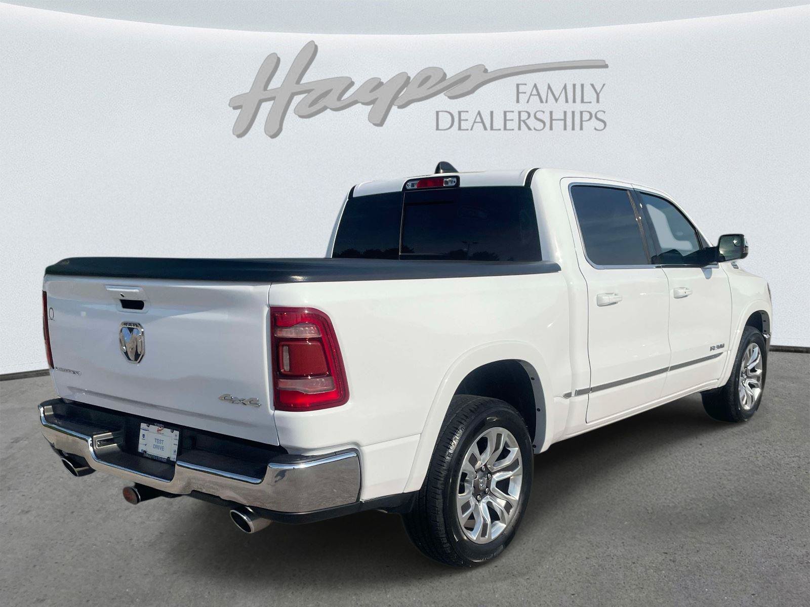 Used 2024 RAM 1500 Limited AWD/4WD image 3