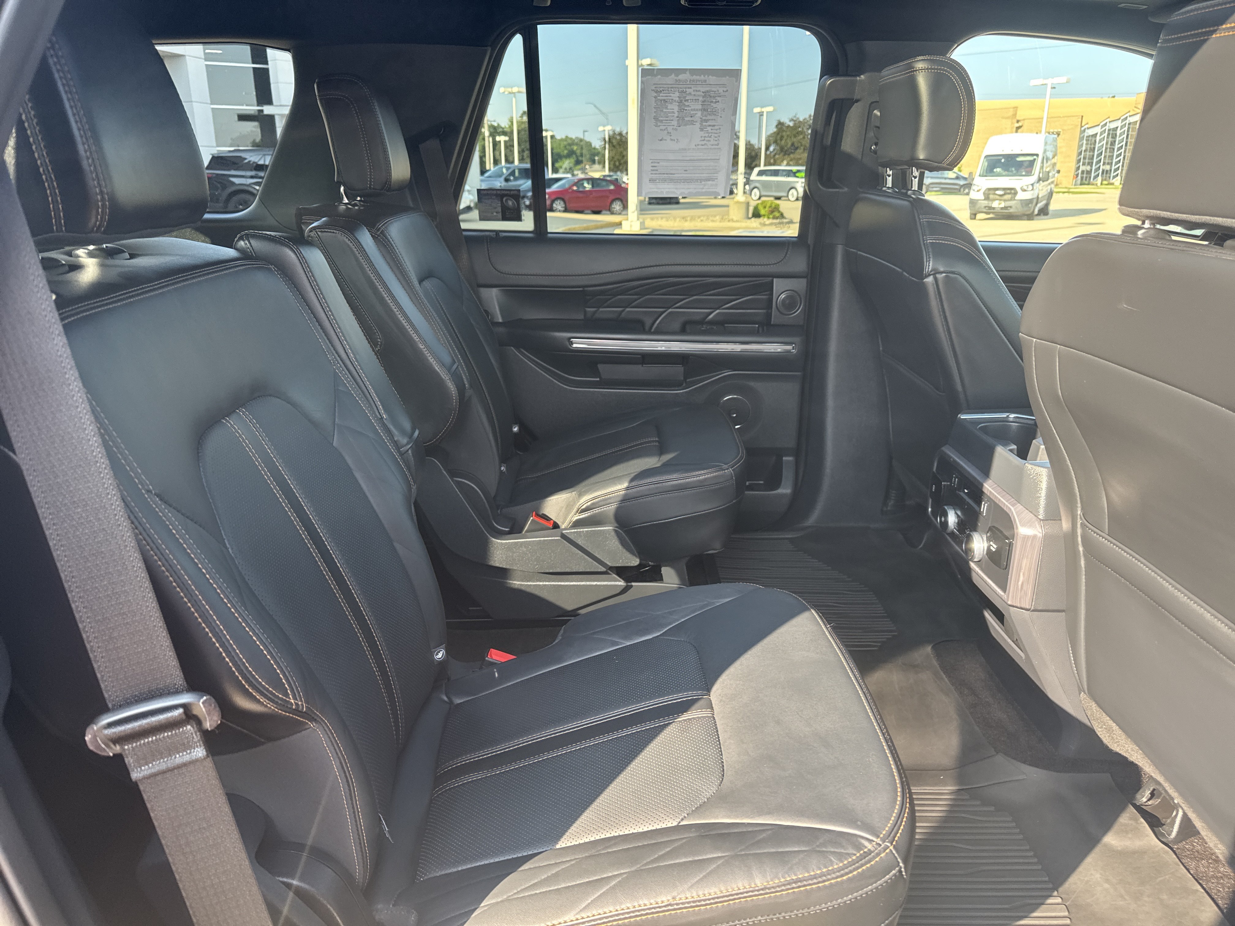 Used 2023 Ford Expedition Platinum AWD/4WD image 9