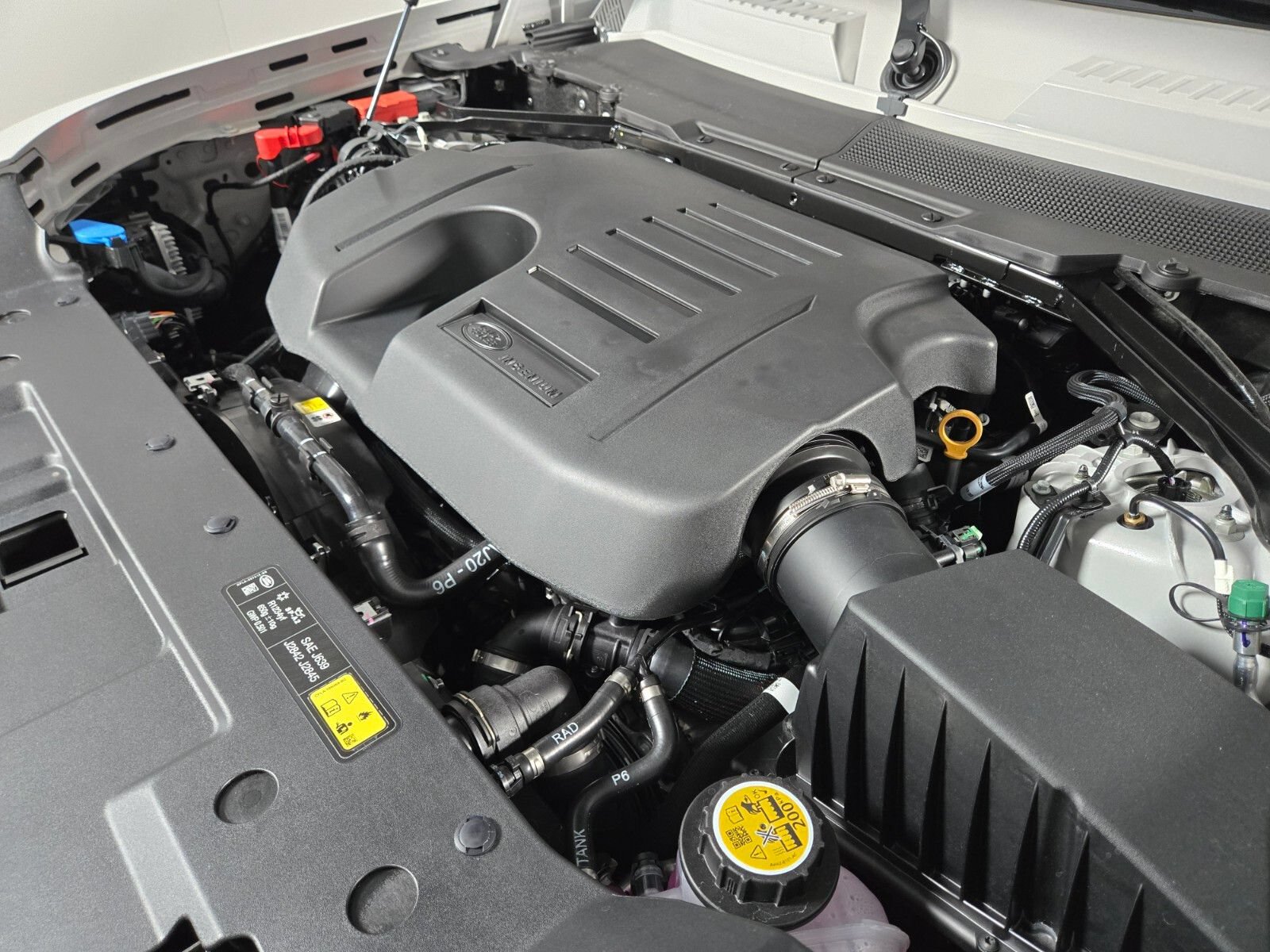 New 2026 Land Rover Defender 110 X-Dynamic SE AWD/4WD image 20