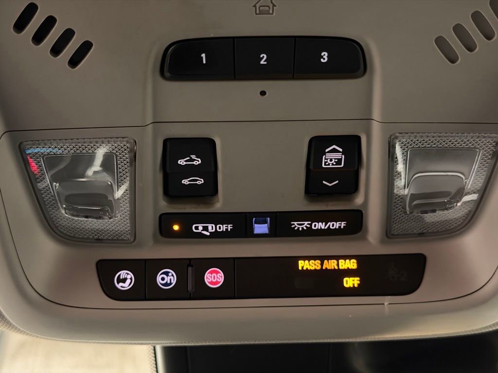 Used 2016 Chevrolet Malibu Premier w/ Driver Confidence Package image 35