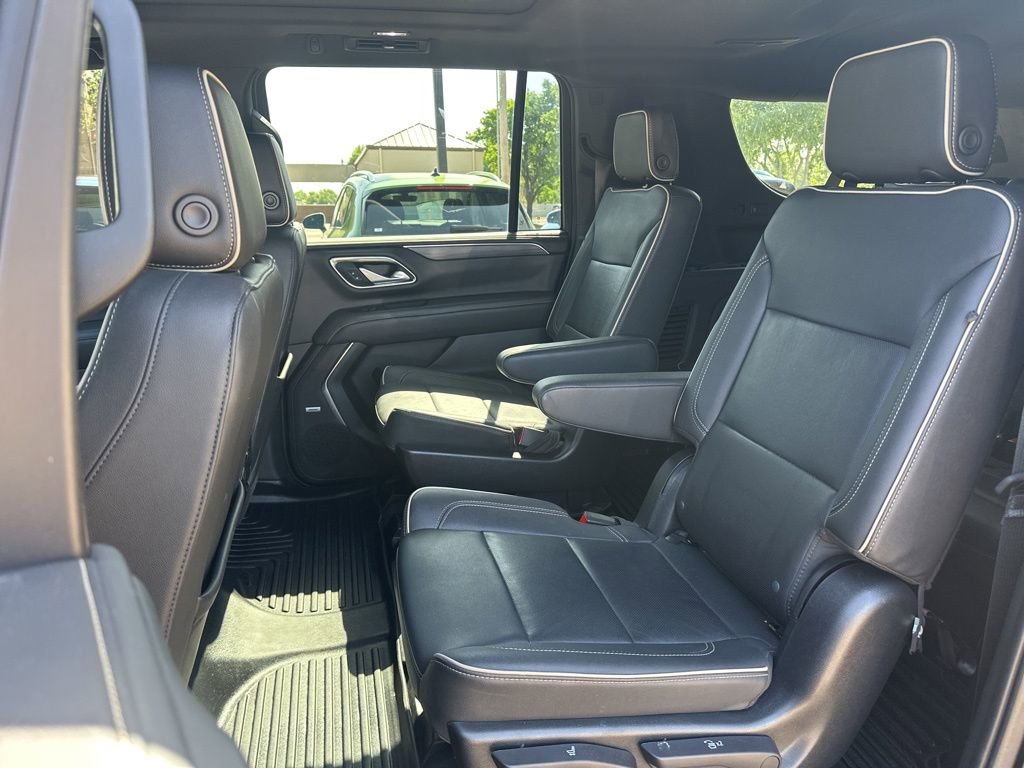 Used 2022 GMC Yukon XL SLT AWD/4WD image 19