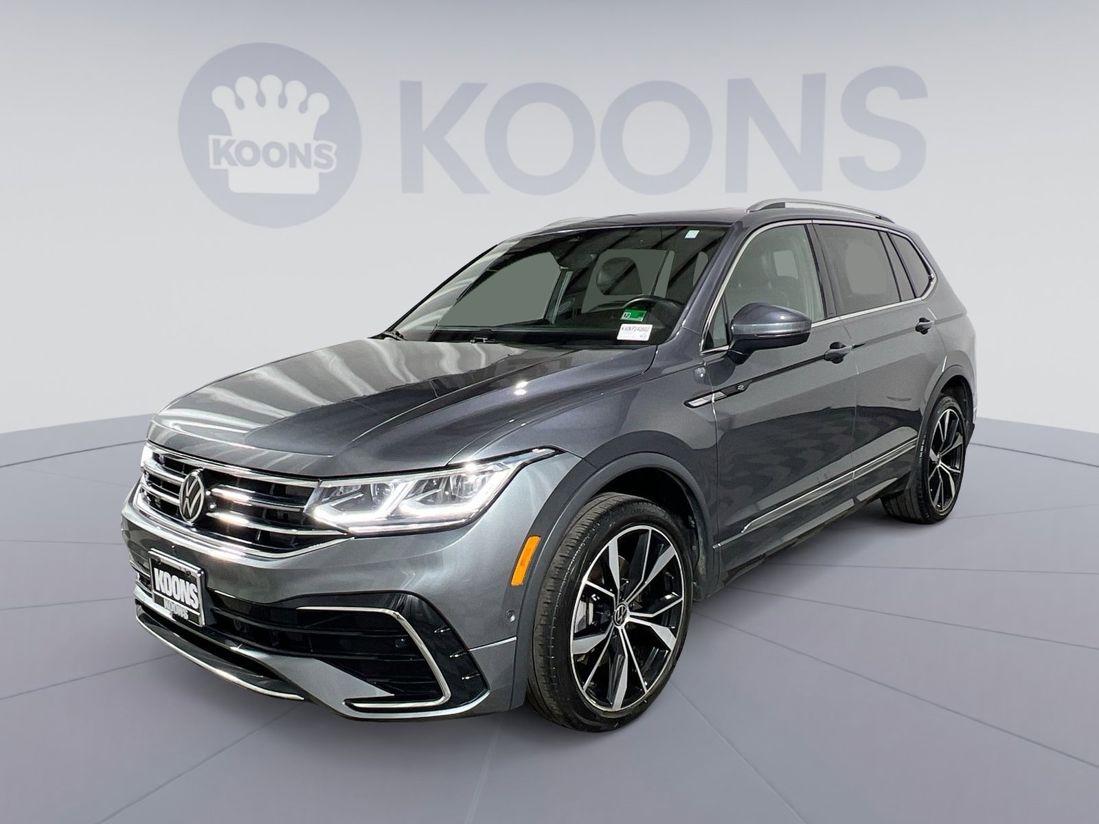Used 2024 Volkswagen Tiguan SEL R-Line