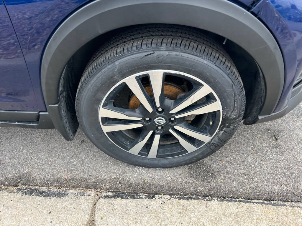 Used 2019 Nissan Kicks SV FWD image 11