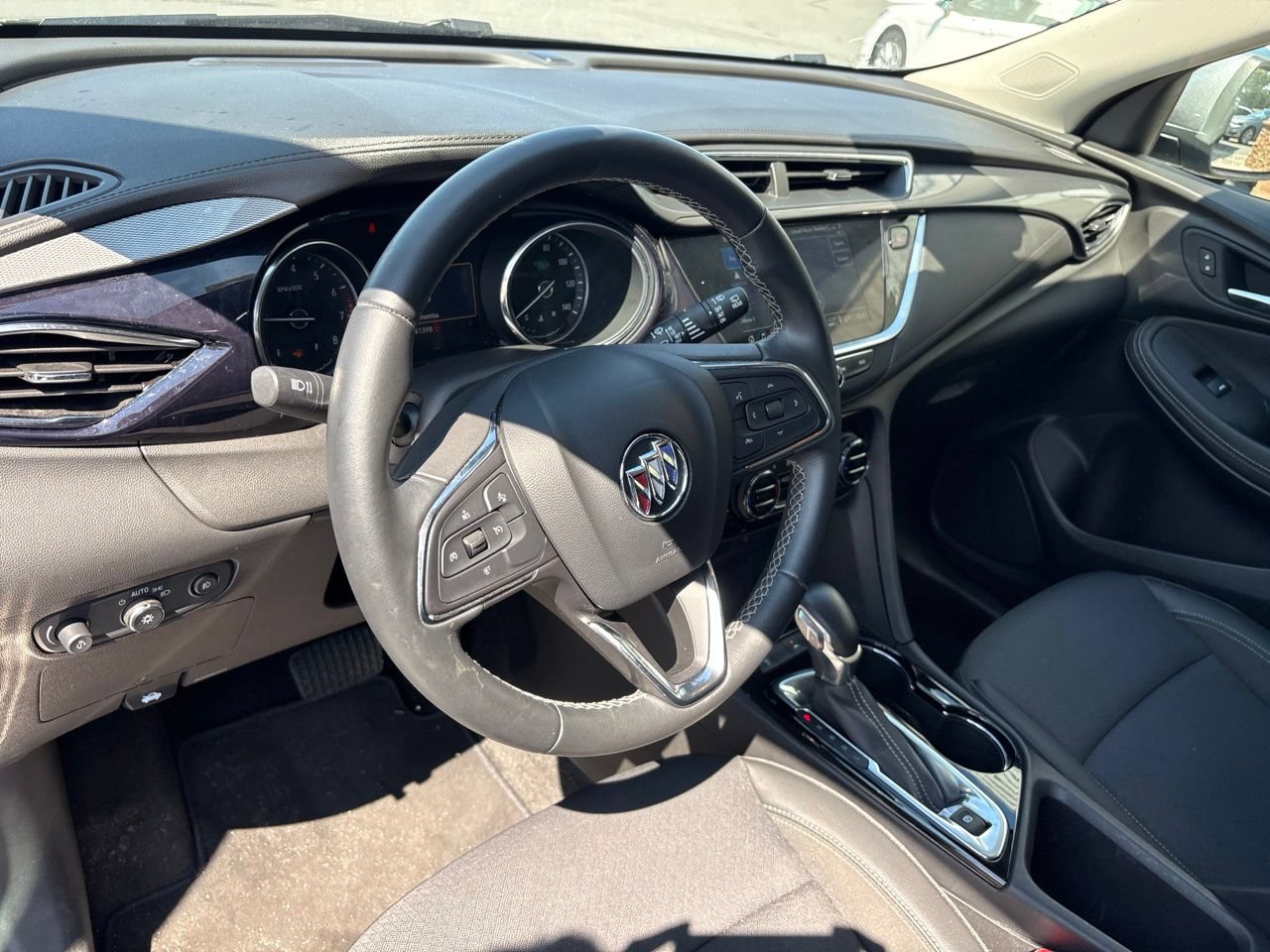 Used 2023 Buick Encore GX Select w/ Sport Touring Package FWD image 4
