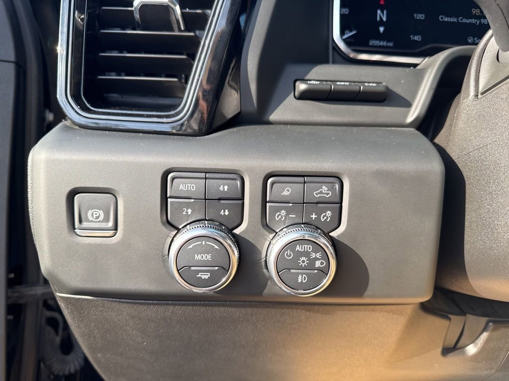 Used 2024 GMC Sierra 2500 AT4X image 26