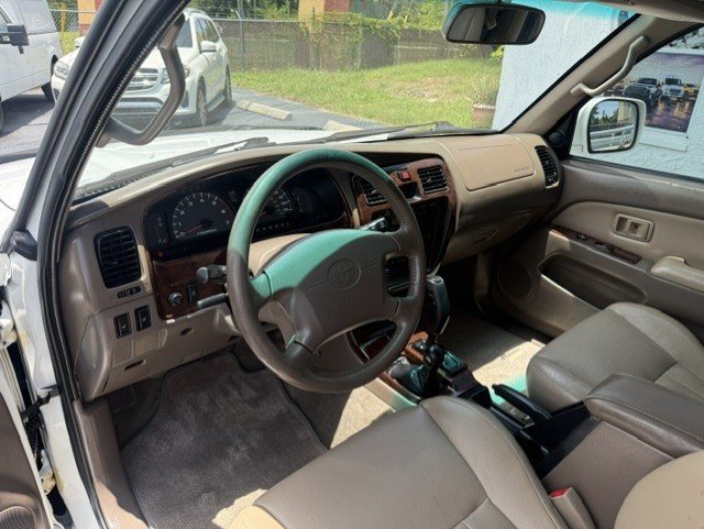 Used 2001 Toyota 4Runner Limited AWD/4WD image 10