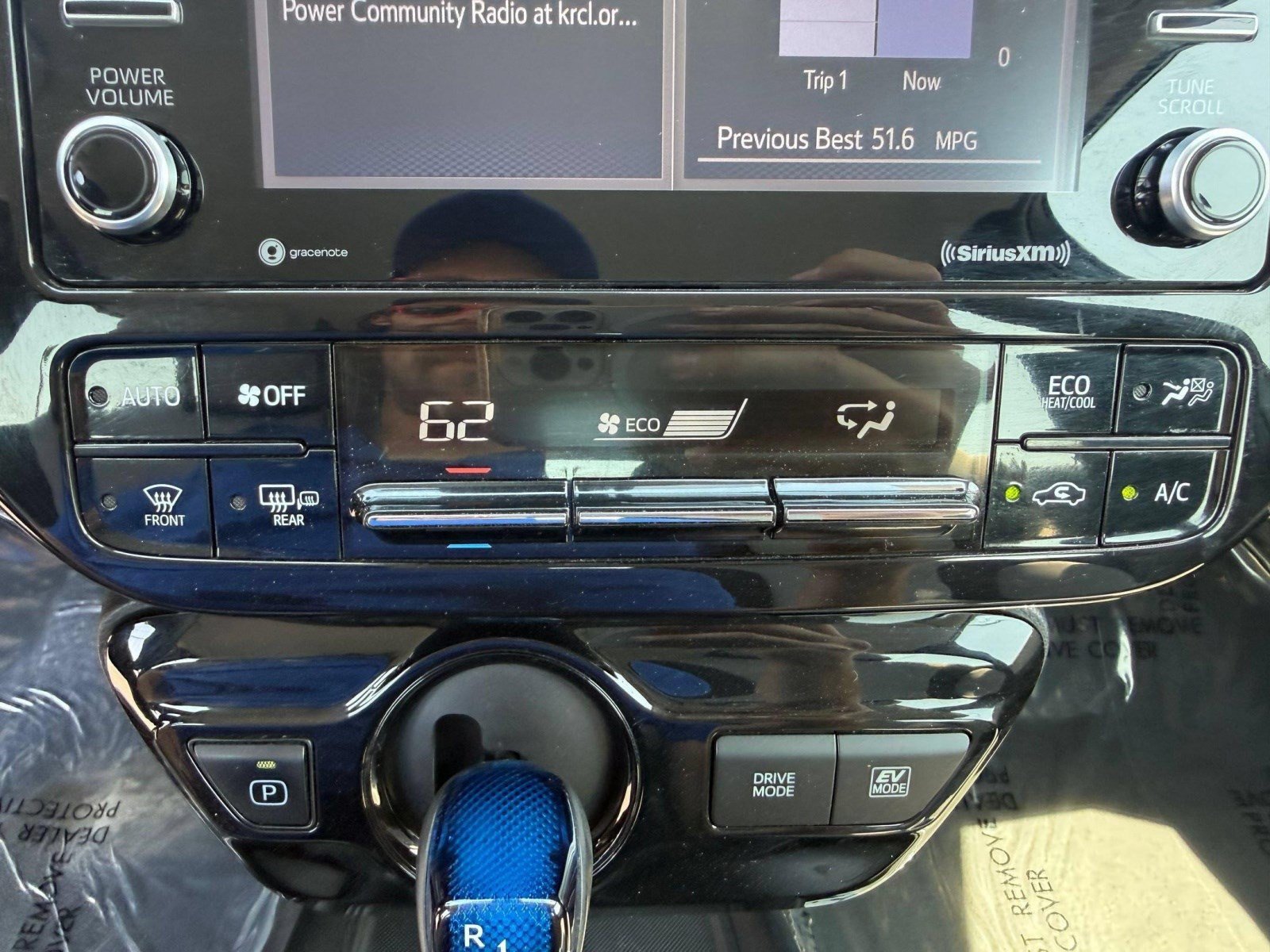 Used 2022 Toyota Prius LE FWD image 20