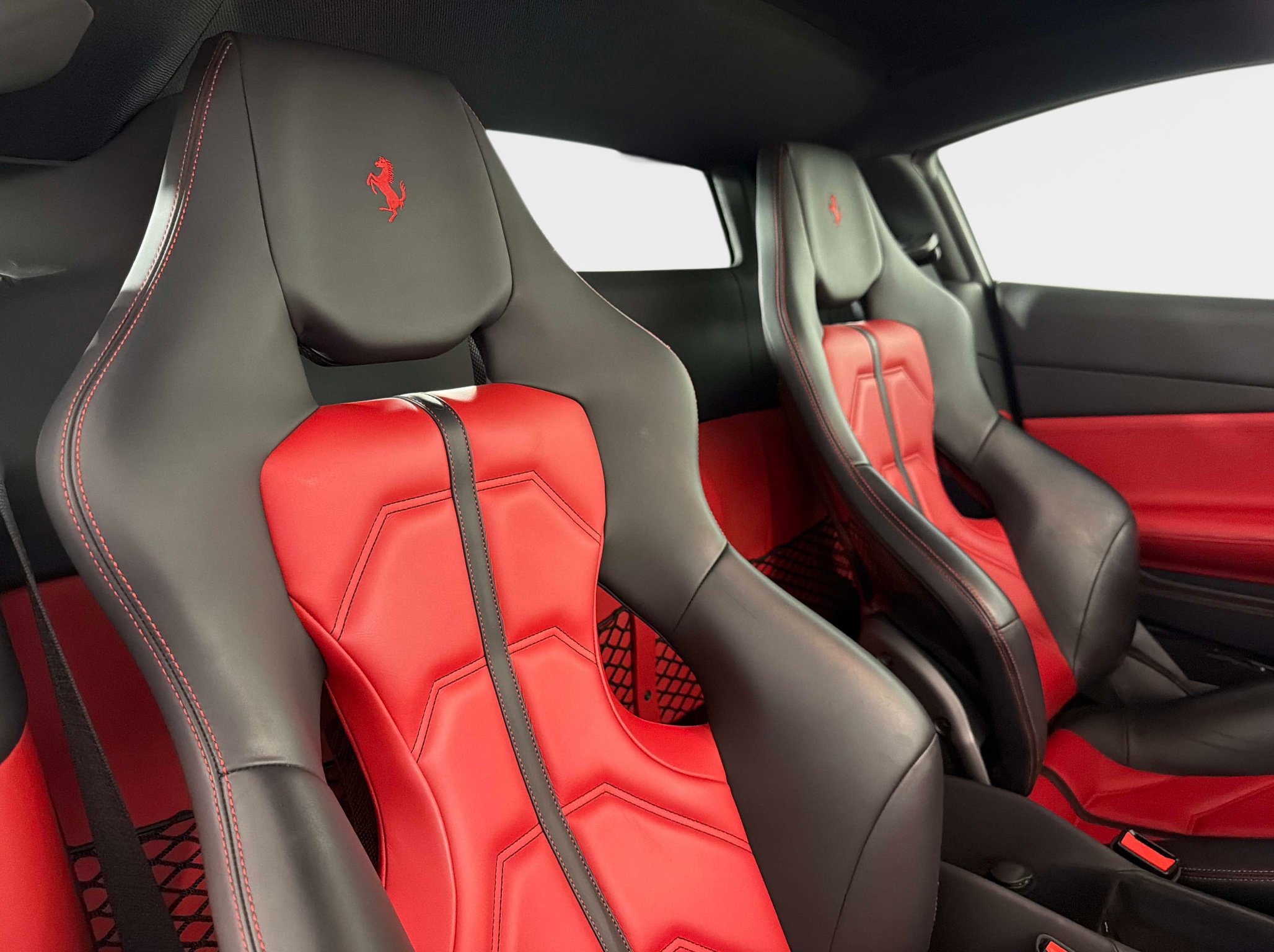 Used 2018 Ferrari 488 GTB RWD image 25