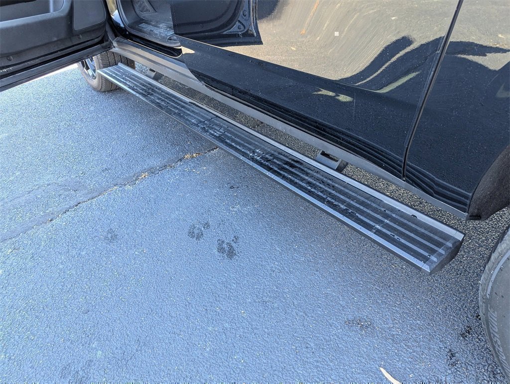 Used 2023 Chevrolet Suburban High Country image 20