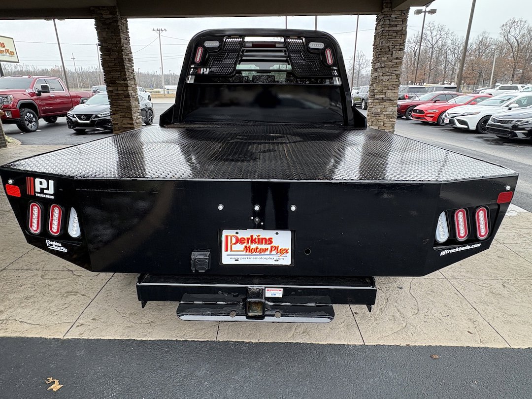 Used 2024 Chevrolet Silverado 3500 LT w/ Convenience Package AWD/4WD image 9