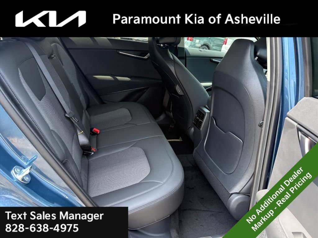 New 2026 Kia Niro FWD image 23