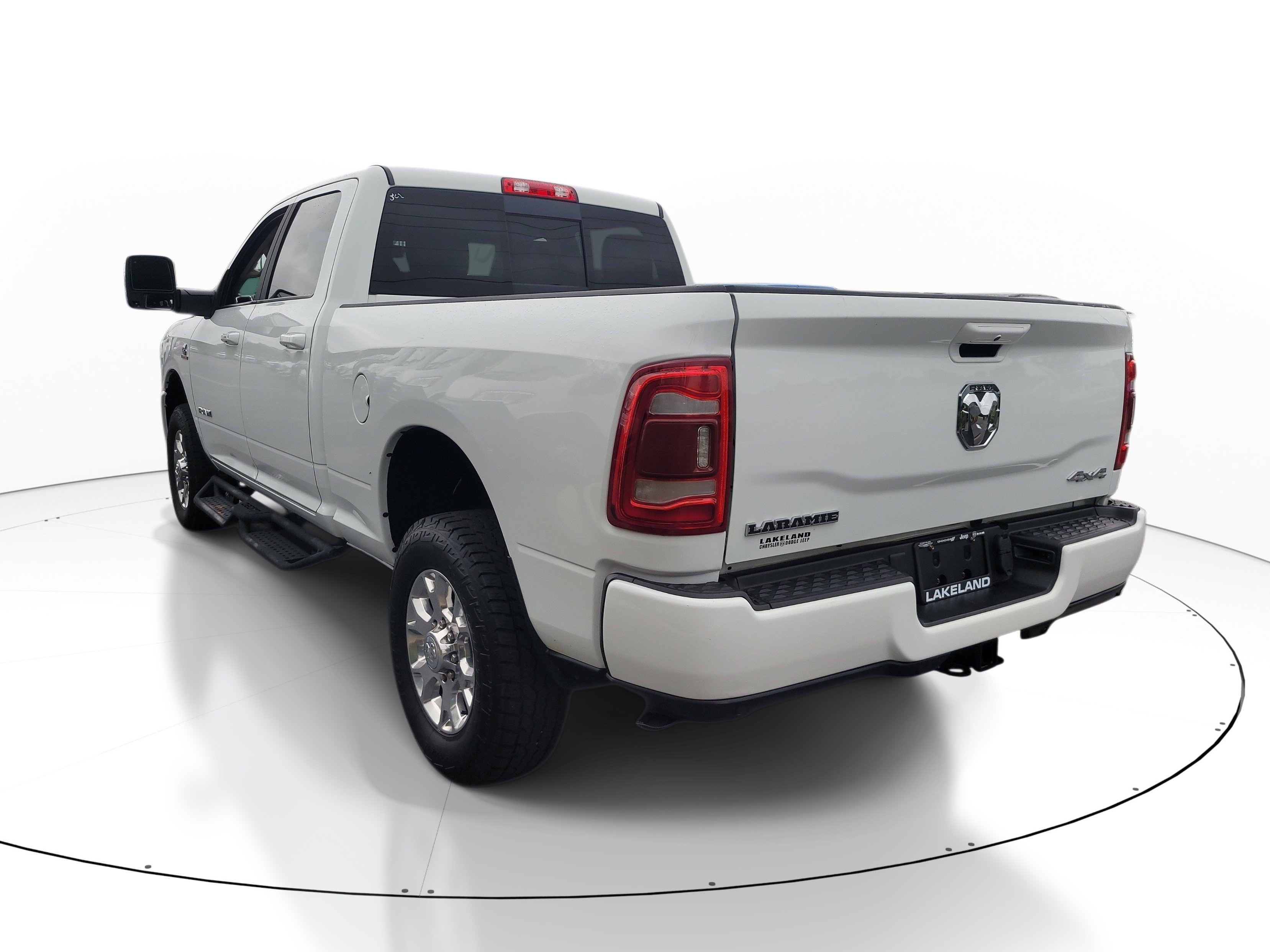 Used 2024 RAM 2500 Laramie AWD/4WD image 6