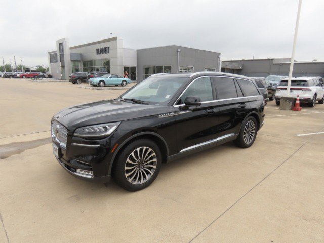 Used 2020 Lincoln Aviator Reserve w/ Equipment Group 201A RWD image 2