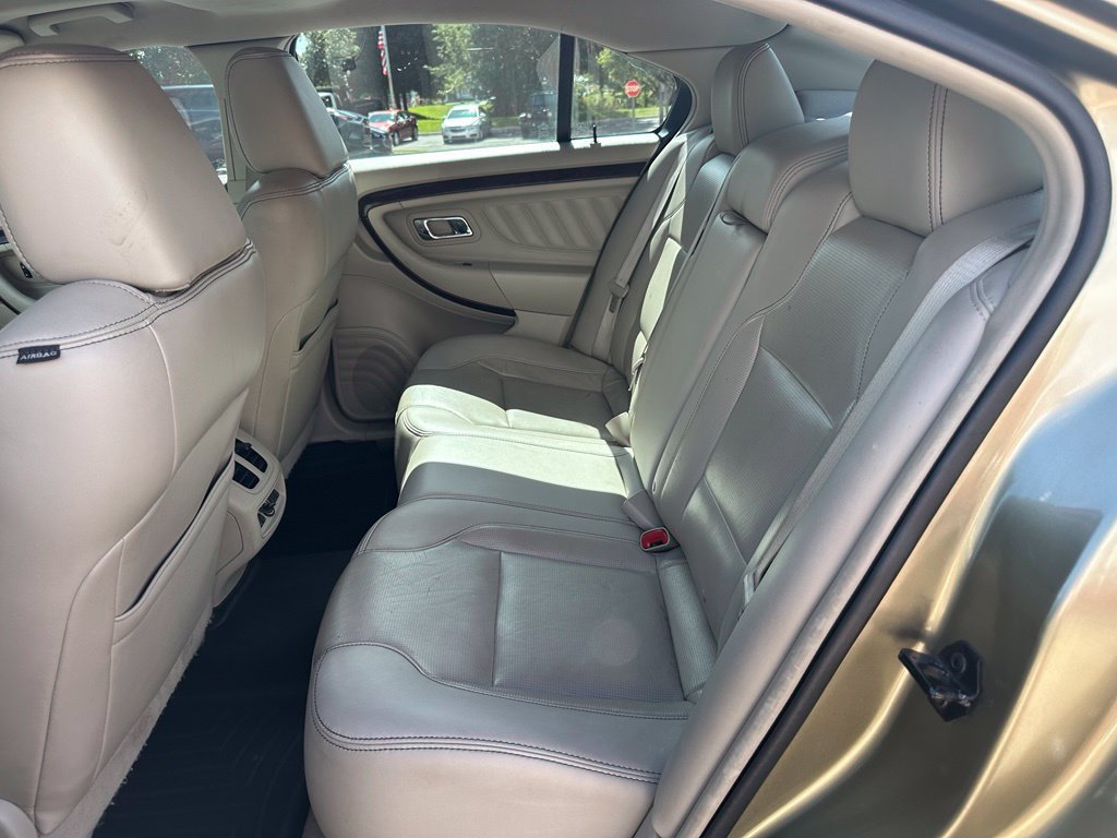 Used 2012 Ford Taurus Limited FWD image 19