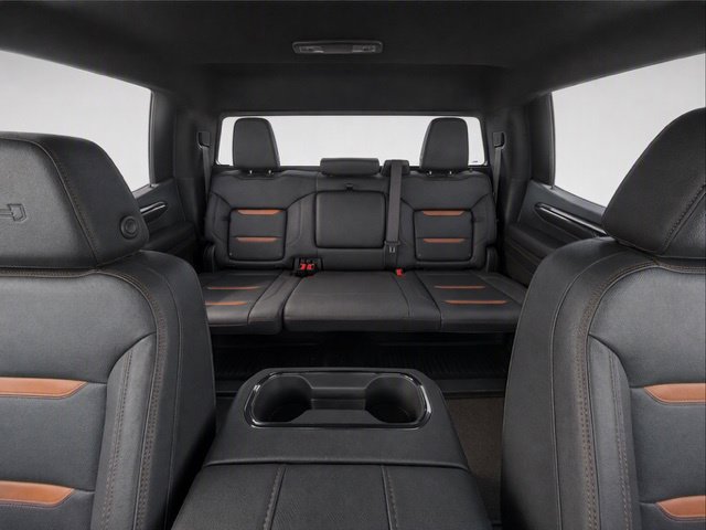 Used 2023 GMC Sierra 1500 AT4 w/ Technology Package AWD/4WD image 18