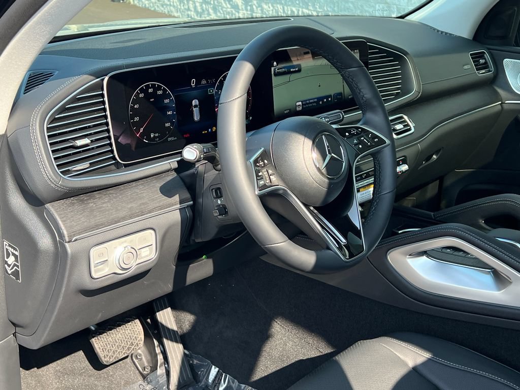 New 2026 Mercedes-Benz GLS 450 4MATIC image 16