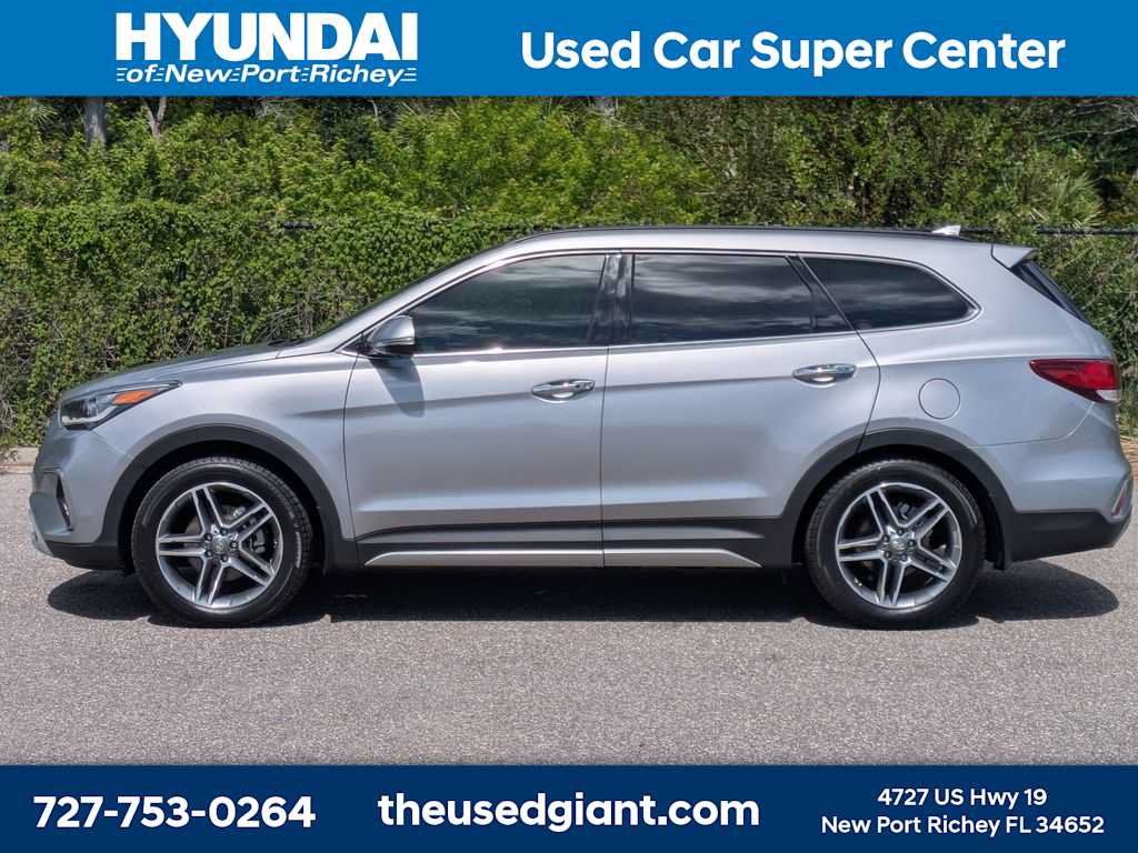 Used 2019 Hyundai Santa Fe XL FWD image 2