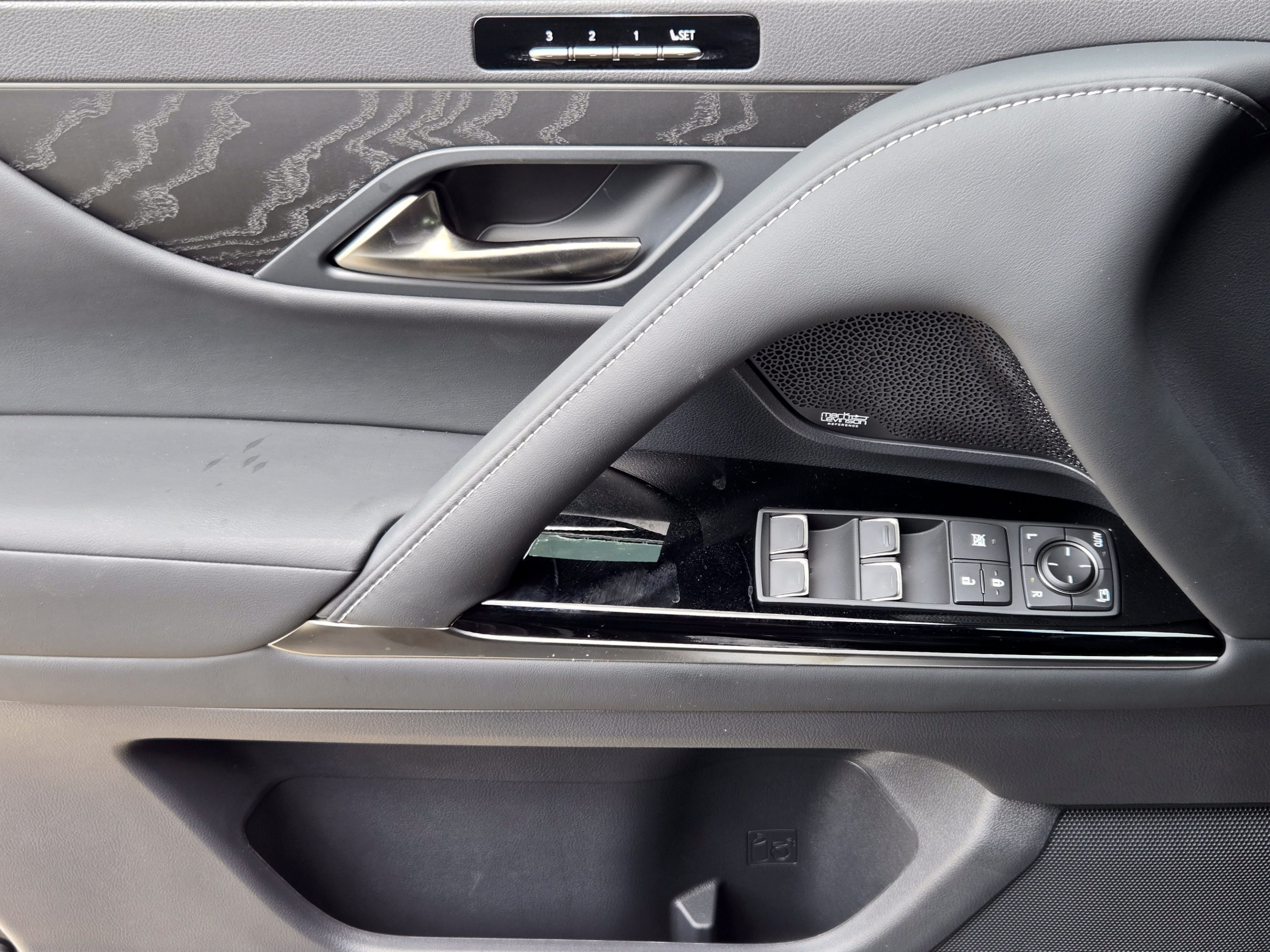 New 2026 Lexus LX 700h Luxury w/ Appearance Package AWD/4WD image 14