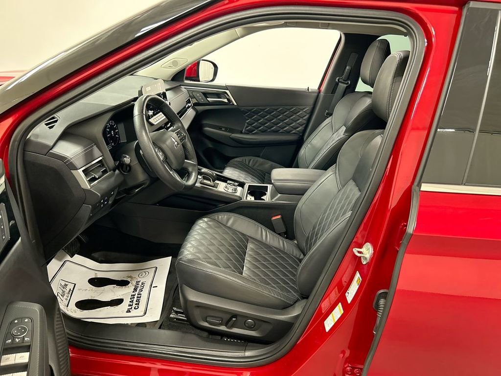 Used 2023 Mitsubishi Outlander SEL AWD/4WD image 9