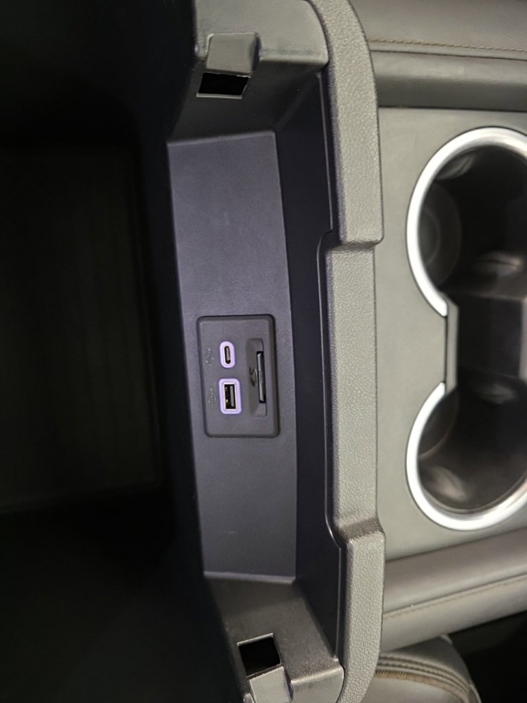 Used 2021 Chevrolet Tahoe High Country w/ Premium Package image 25