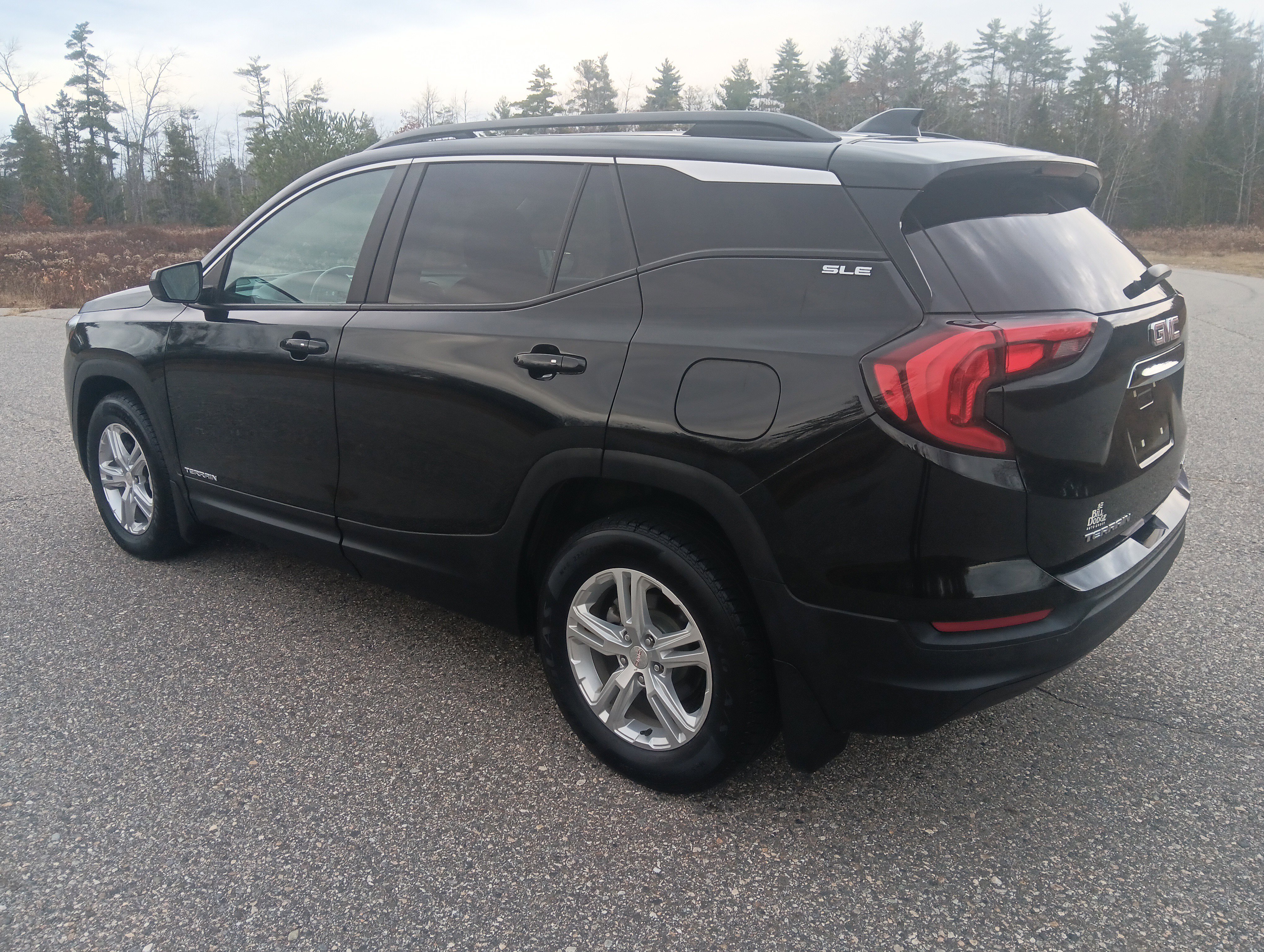 Used 2021 GMC Terrain SLE w/ Driver Convenience Package image 7