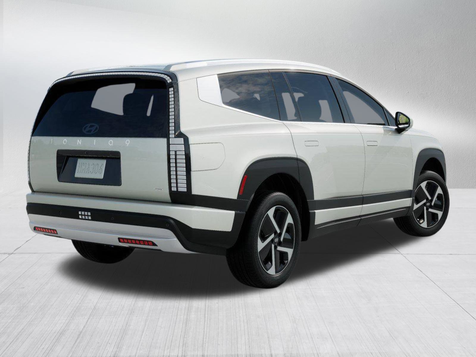 New 2026 Hyundai Ioniq 9 SE image 4