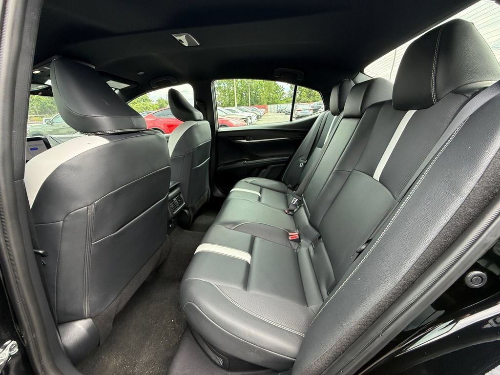 Used 2025 Toyota Camry SE FWD image 23