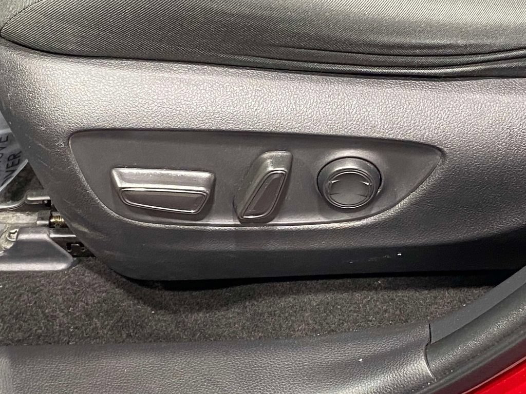 Used 2023 Toyota RAV4 XLE FWD image 18