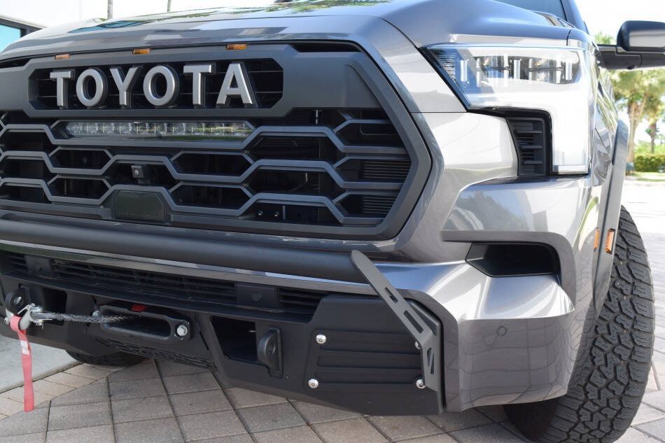 Used 2025 Toyota Sequoia TRD Pro AWD/4WD image 9