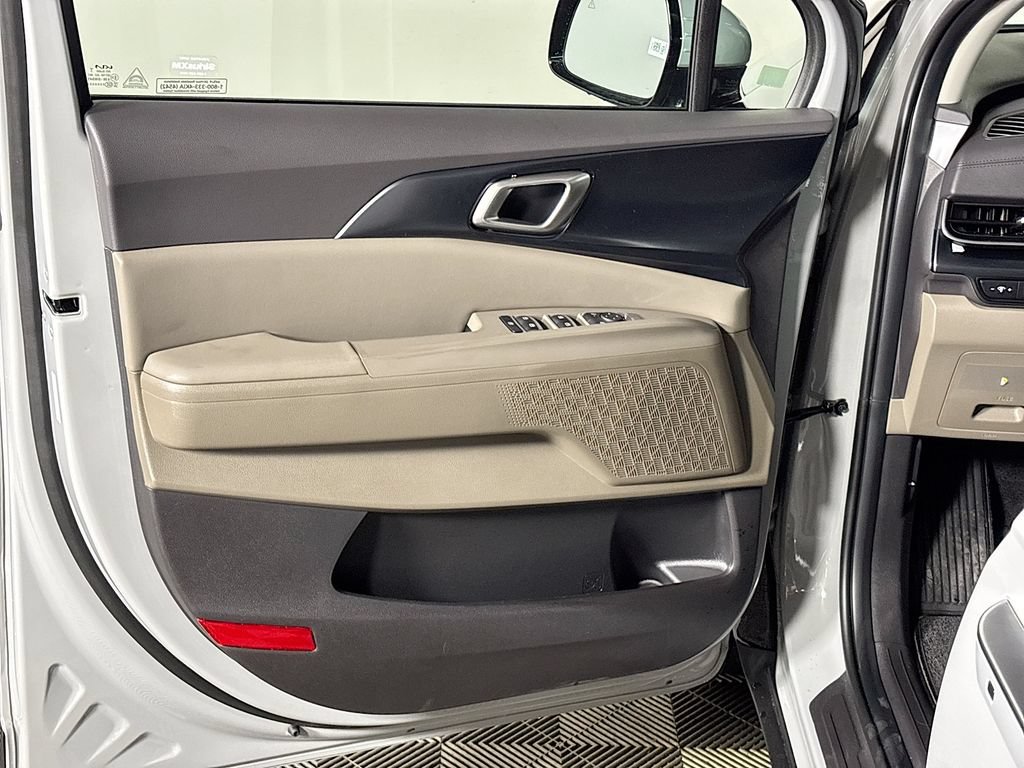 New 2027 Kia Carnival LXS FWD image 10