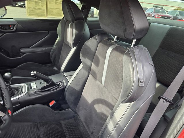 Used 2023 Toyota GR86 Premium image 17