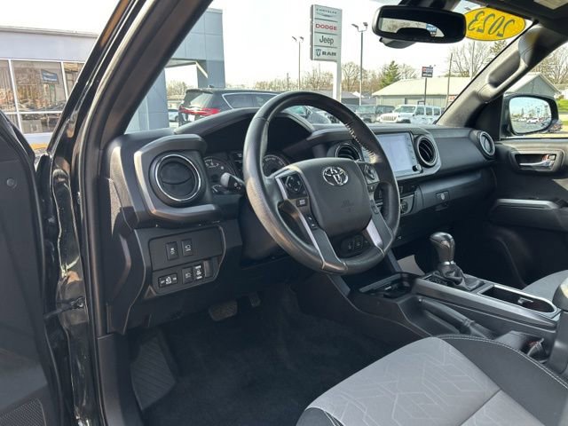 Used 2023 Toyota Tacoma TRD Off-Road w/ Advanced Technology Package image 24