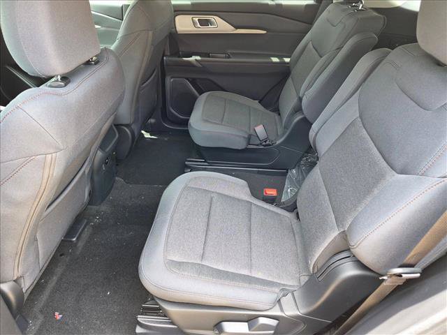 New 2026 Ford Explorer Active RWD image 14