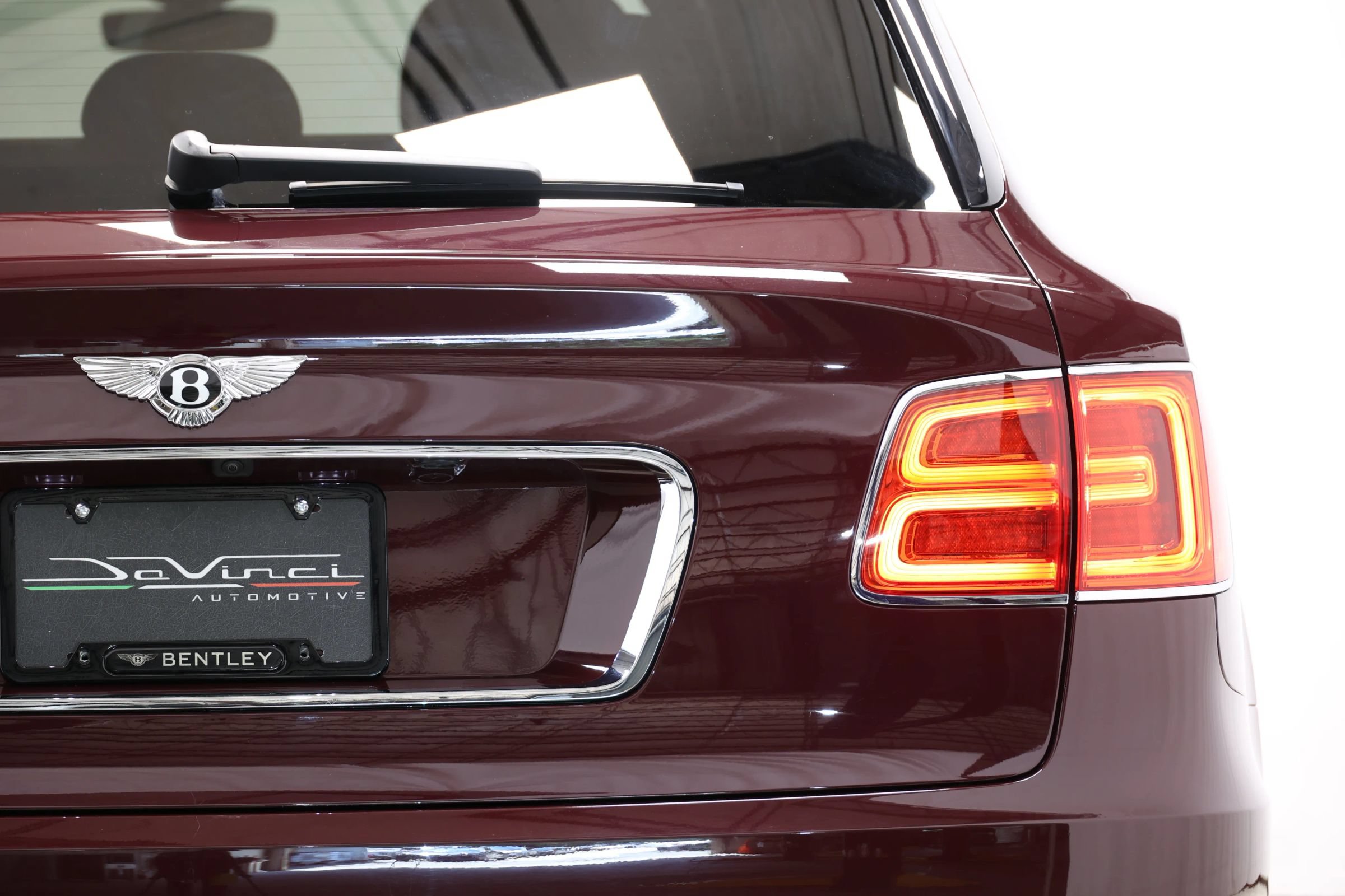 Used 2018 Bentley Bentayga AWD/4WD image 69
