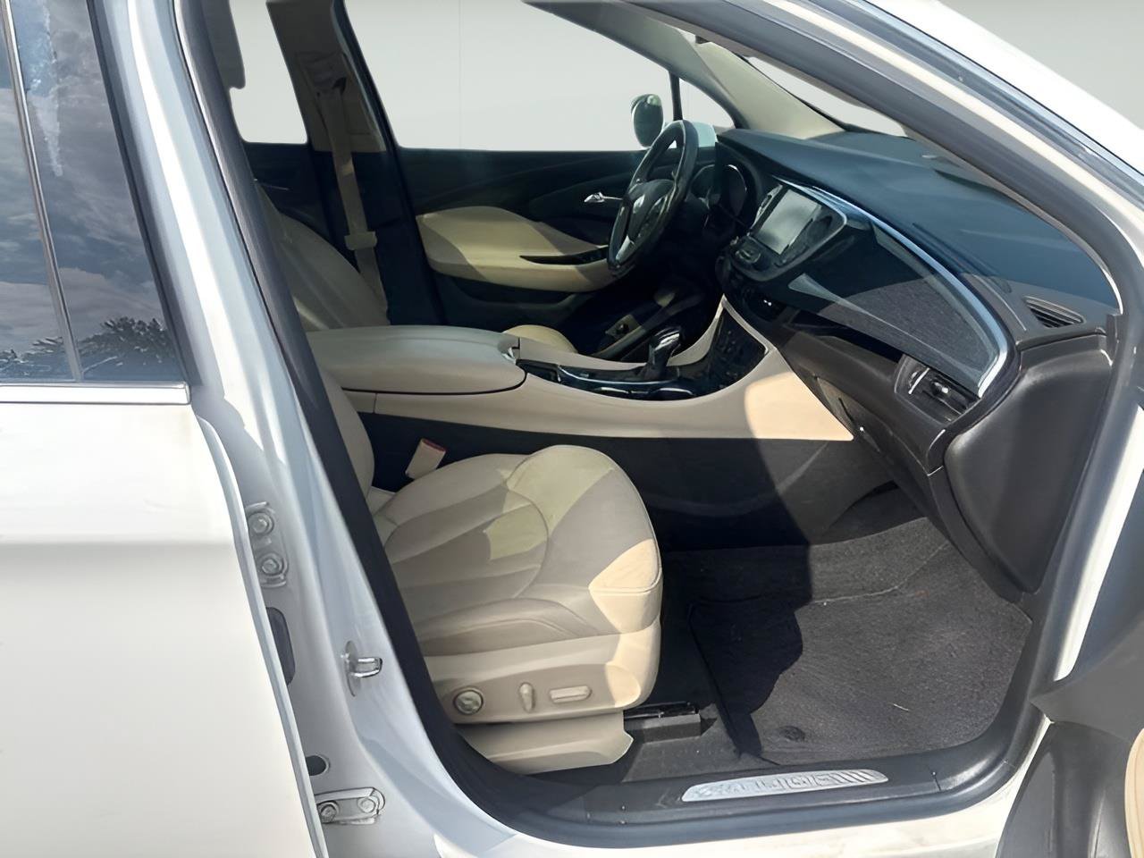 Used 2017 Buick Envision Essence FWD image 9