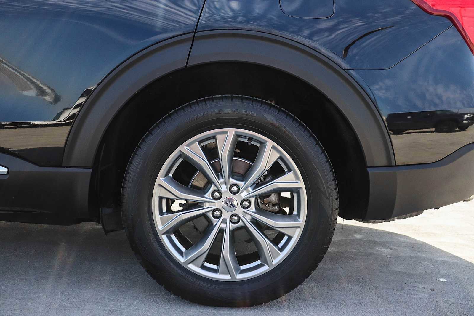 Used 2020 Ford Explorer Limited image 10